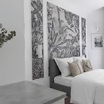 Montmartre Apartments Chagall